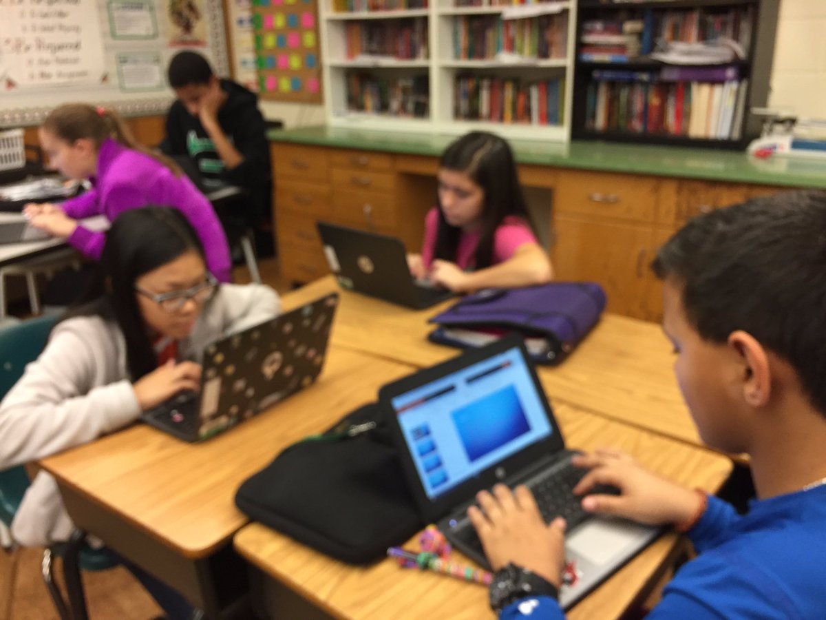 Lenkergms's tweet photo. Using #hpstreams to research and create presentations on minerals. @millerbev @gcsedufoundatn #thesoundsofengagement #thesoundoftyping https://t.co/9DYrpMBOCL