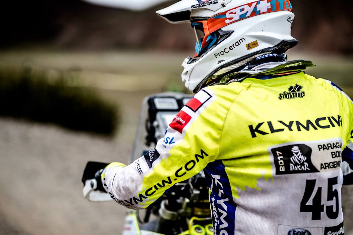 ProCeram_cz's tweet photo. Ondra #Klymčiw dokončil při třetím startu Rallye #Dakar 2017 na 11. místě.
Gratulujeme ke skvělému umístění!
https://t.co/1MB0LRP2Ez https://t.co/JNX1GHWPq2