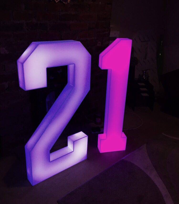 lightupevents's tweet image. #birthday #LEDnumbers #21stbirthday