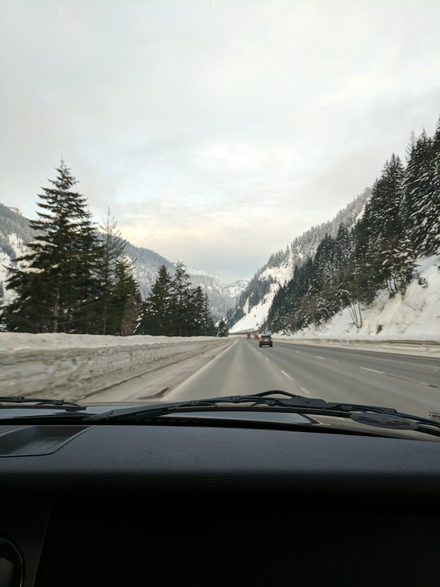 LegrandCAC's tweet image. There's a data center out here somewhere #cheapPower #freeCooling