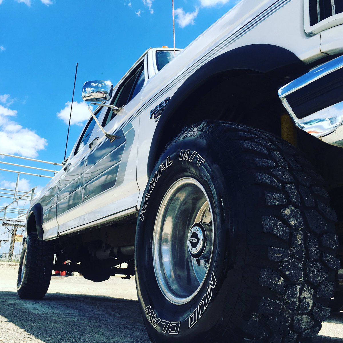 PSD_NATION's tweet photo. #Kuntry #F350 #7🌲 #LikeItIfYouLoveIt https://t.co/KqZY0UAjUz