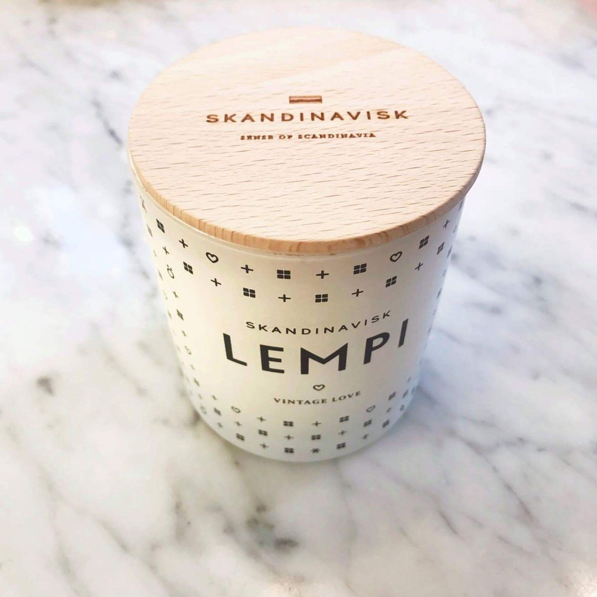CuratedStories's tweet photo. @Skandinavisk vintage love Lempi  candle. Beautiful scents.. dim the lights and light this candle to create a romantic scene. #valentines https://t.co/SECQHc41lf