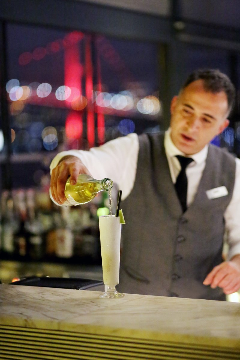 FeriyePalace's tweet photo. #FeriyePalace'da #boğaz'ın tadını çıkarırken kokteylinizi keyifle yudumlayabilirsiniz.🍸✨
#Feriye #restaurant #bosphorus #ortakoy #istanbul https://t.co/pexAkAZf7W