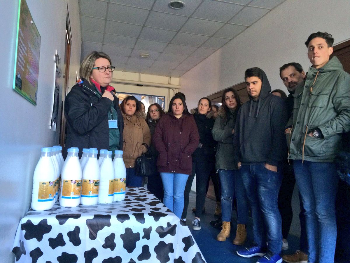 CarlosOrozaCIFP's tweet photo. Estupenda e didáctica visita a Casa Grande @xanceda para o #CMPANPAS
Grazas por recibirnos!
#FP #formacion https://t.co/tf6hRycXlc