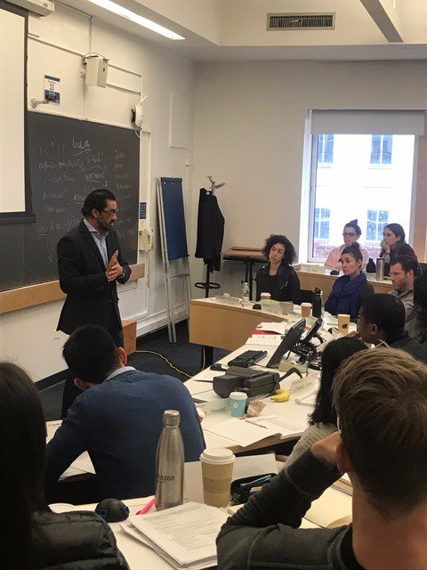 rahulvarma123's tweet photo. Blown Away! By #CBSProf @tjick1's sharp, dynamic @Columbia_Biz Adv. #OrgChange class; great dialogue re: #PerformanceAchievement + my tie https://t.co/ip25Z1NN7Y