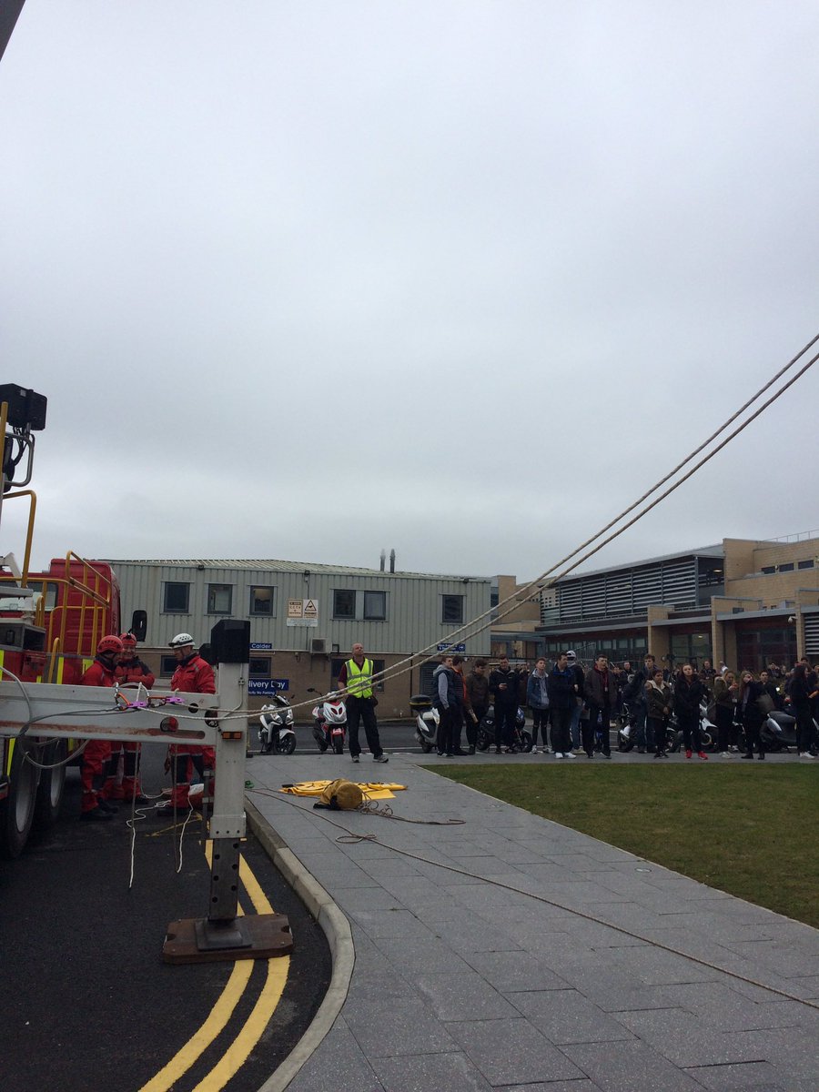 StAnnesFire's tweet photo. Rope demonstration Blackpool sixth form #communityliason https://t.co/cN2coSmDAR