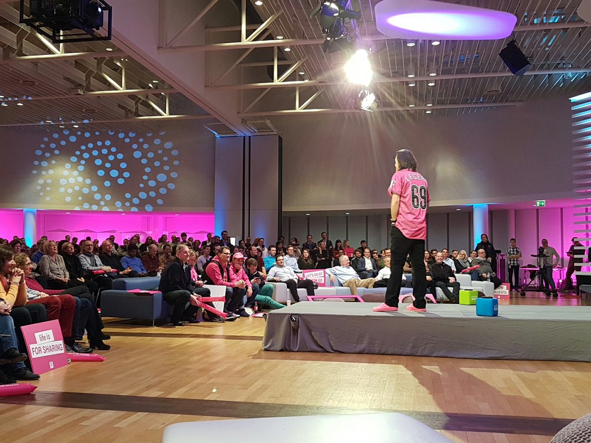 Galil3o's tweet image. .@JohnLegere &amp;amp; @TMobile are killing it. How? Listening to customers! @Telekom_group should learn from this #learningIsCaring #telekomwall