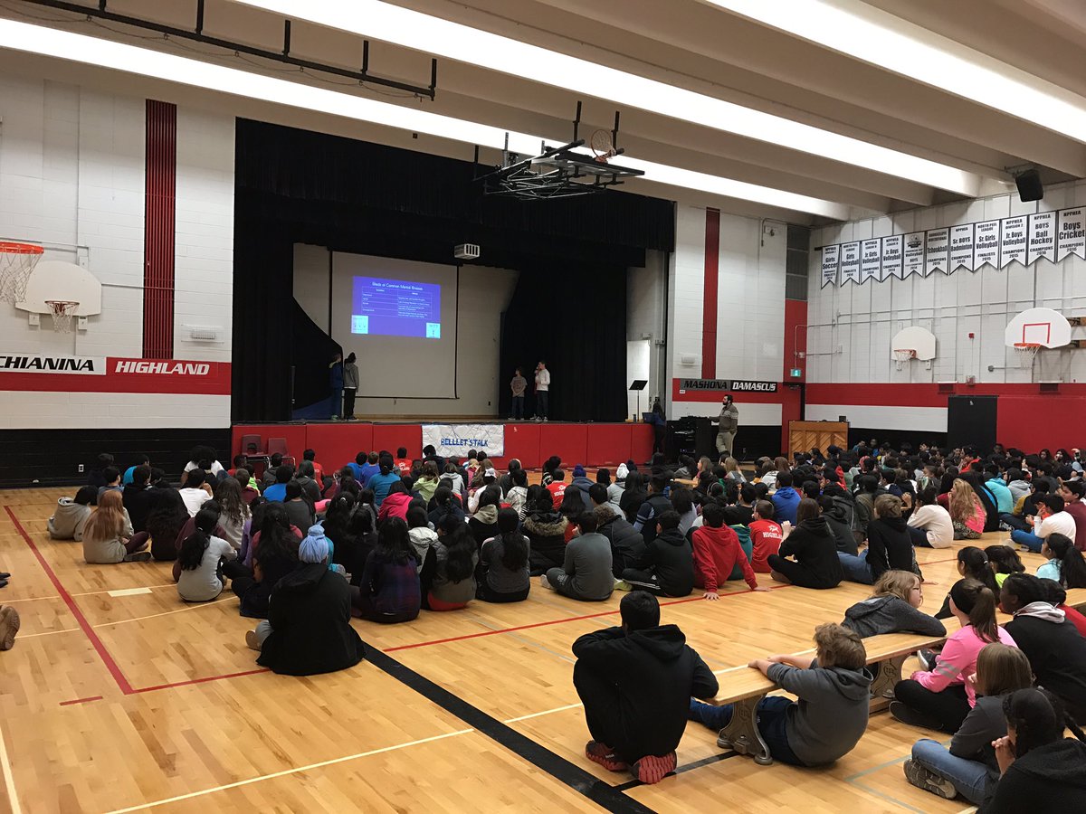 DavisBulldogs's tweet photo. Grade 7 students raising awareness about Mental Health to the entire school - Thank you #BellLetsTalk https://t.co/6YhaMQCQ3l