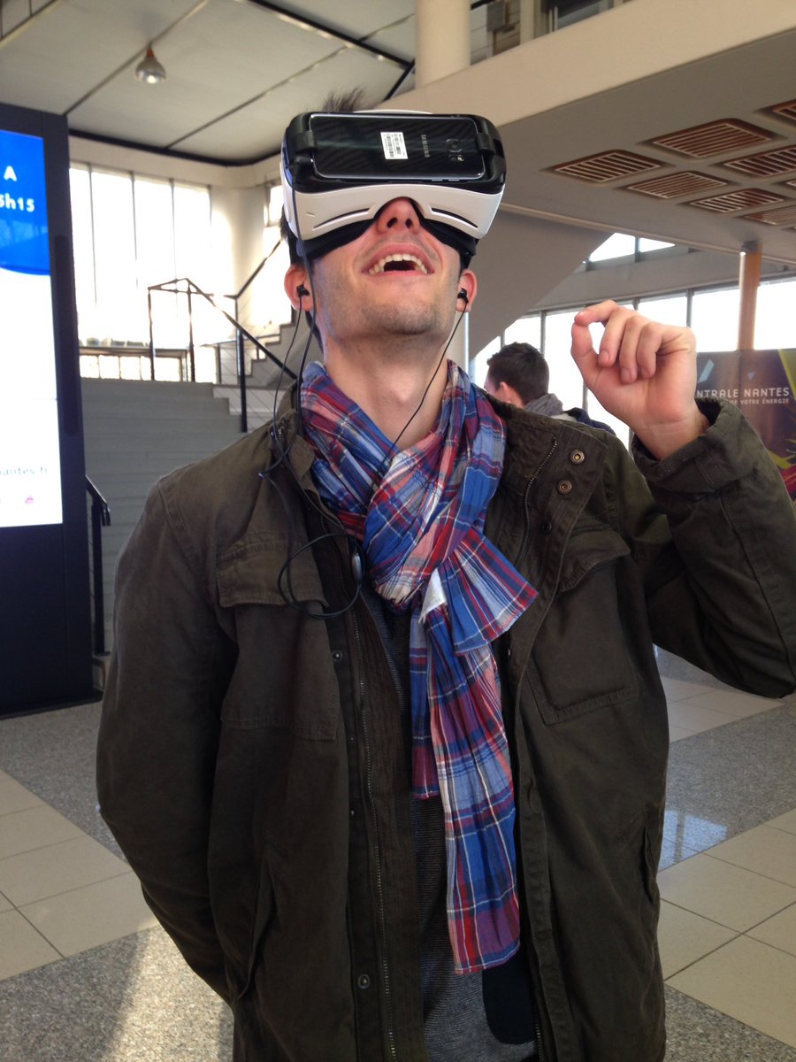 ForvisMazarsRh's tweet photo. La réalité virtuelle a eu du succès auprès des 1e années de @CentraleNantes #Inside360 #vistonpremierjourchezmazars https://t.co/oBRjGWC33Z