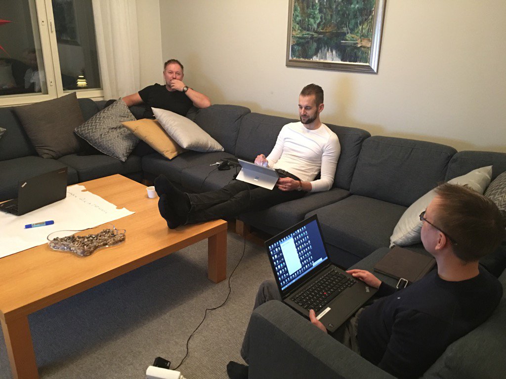 rinneheimo's tweet photo. Workshoppauksen voimaa. Reaaliaikainen data ja edistynyt analytiikka. #Evolvit_Oy https://t.co/TAErzkKXu4