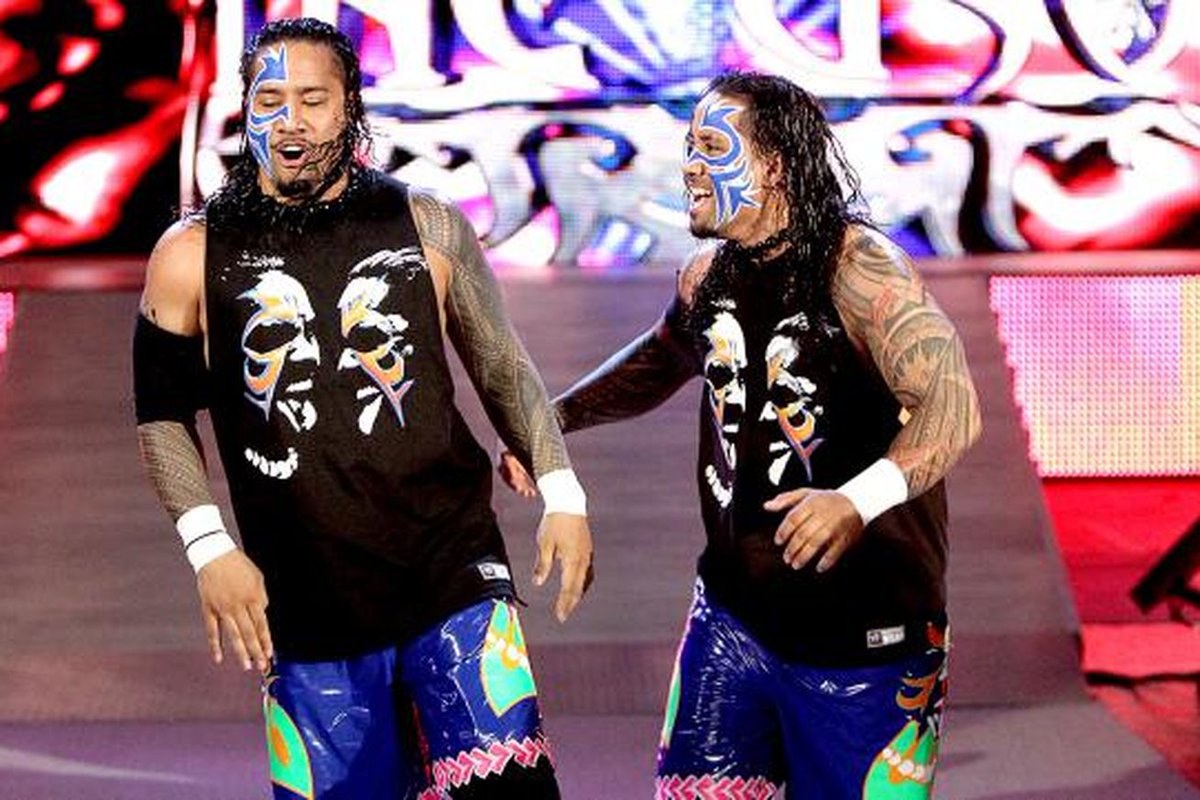 theusotwinzcom's tweet photo. #DailyDoubleDose #Usos #Day1 https://t.co/VZayXH6Ntx