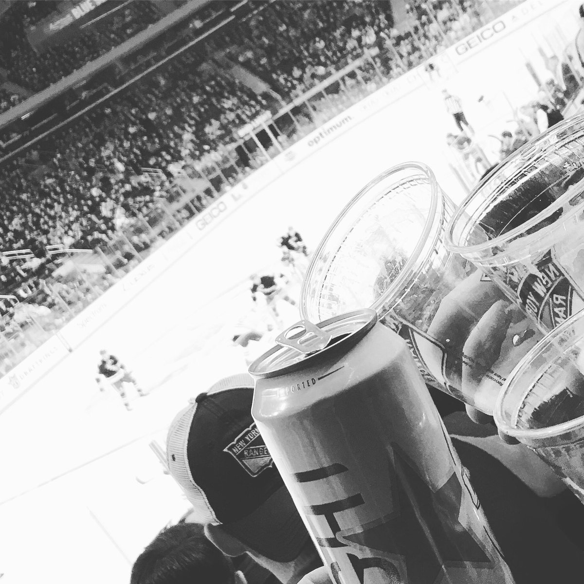 linedrybrand's tweet photo. Cheers 🍻 @nyrangers we still ❤️💙you
#newyork #hockey #nyrangers #madeinnyc #athleisure #morningtomidnight #linedry #latergram https://t.co/vcuq9Ge4lH