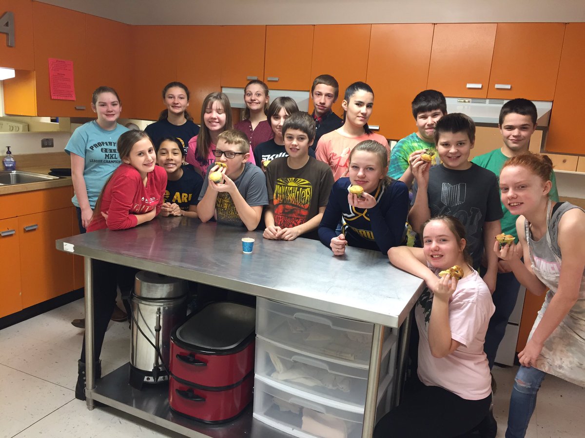 cghs_fcs's tweet photo. Smells delicious in Ms. Berg's room! The 7th graders did an awesome job baking homemade blueberry muffins this morning! #SayYestoFCS https://t.co/sqksSbny57