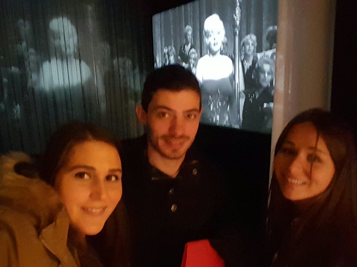 PACkAEvent's tweet photo. Interview très enrichissante avec la Responsable développement événements à l'Hôtel de Caumont 
#MarilynMonroe #workandfun @ESCAET https://t.co/dMJrSTq6nA