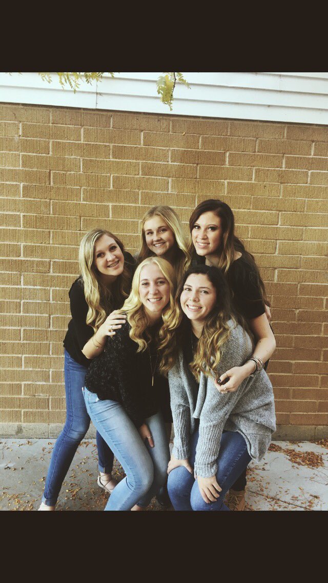 kelsiewhite00's tweet photo. Happy birthday Hannah banana!! Thanks for being the best friend ever, hope your b day is the best! Love you!! ❤️ https://t.co/g29EQpmVS6