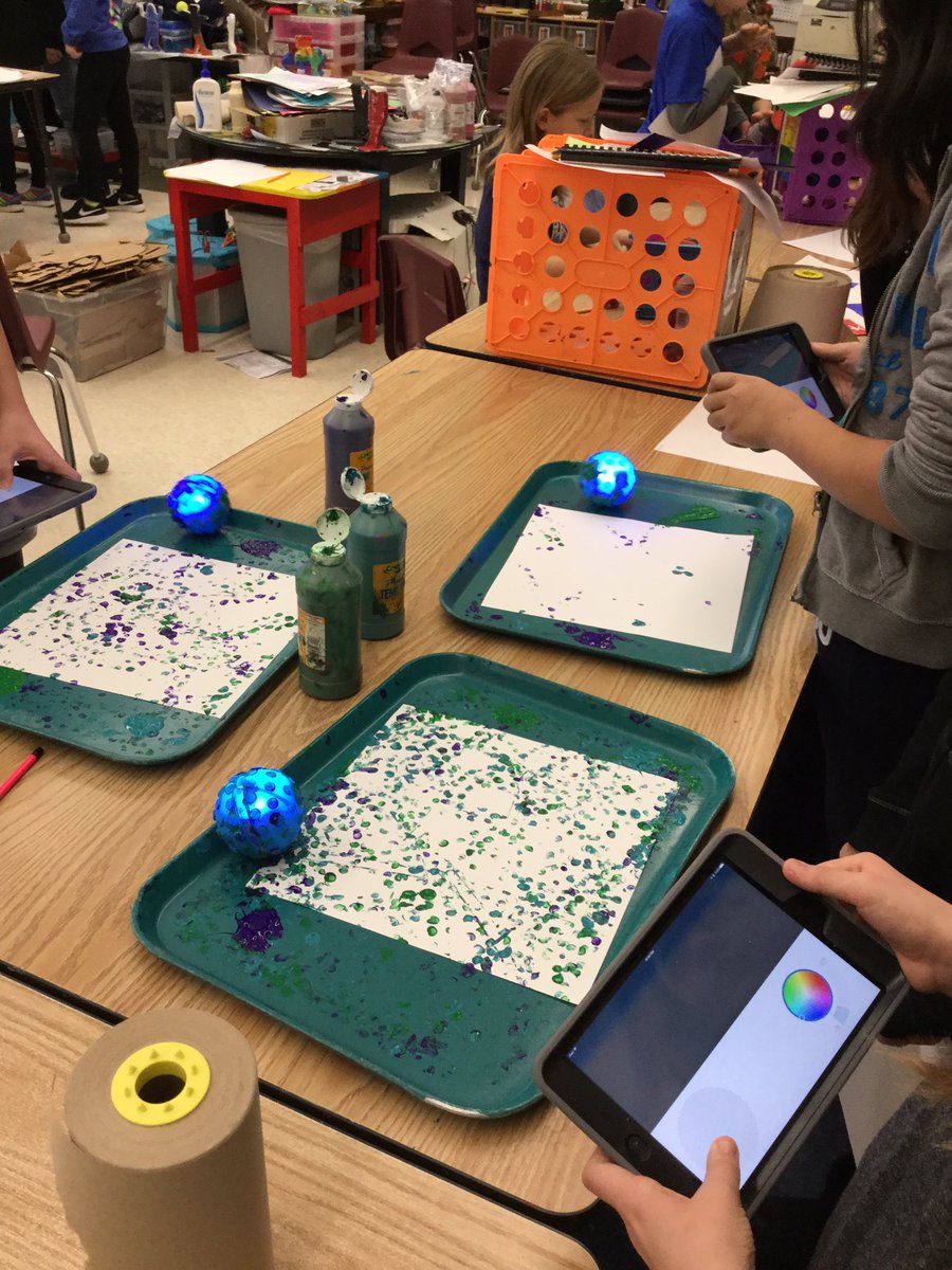 Painting with <a href="/SpheroEdu/">Sphero Education</a>! #lionleaders <a href="/LinnMarFound/">Linn-Mar Foundation</a> <a href="/LinnGroveSchool/">Linn Grove</a>