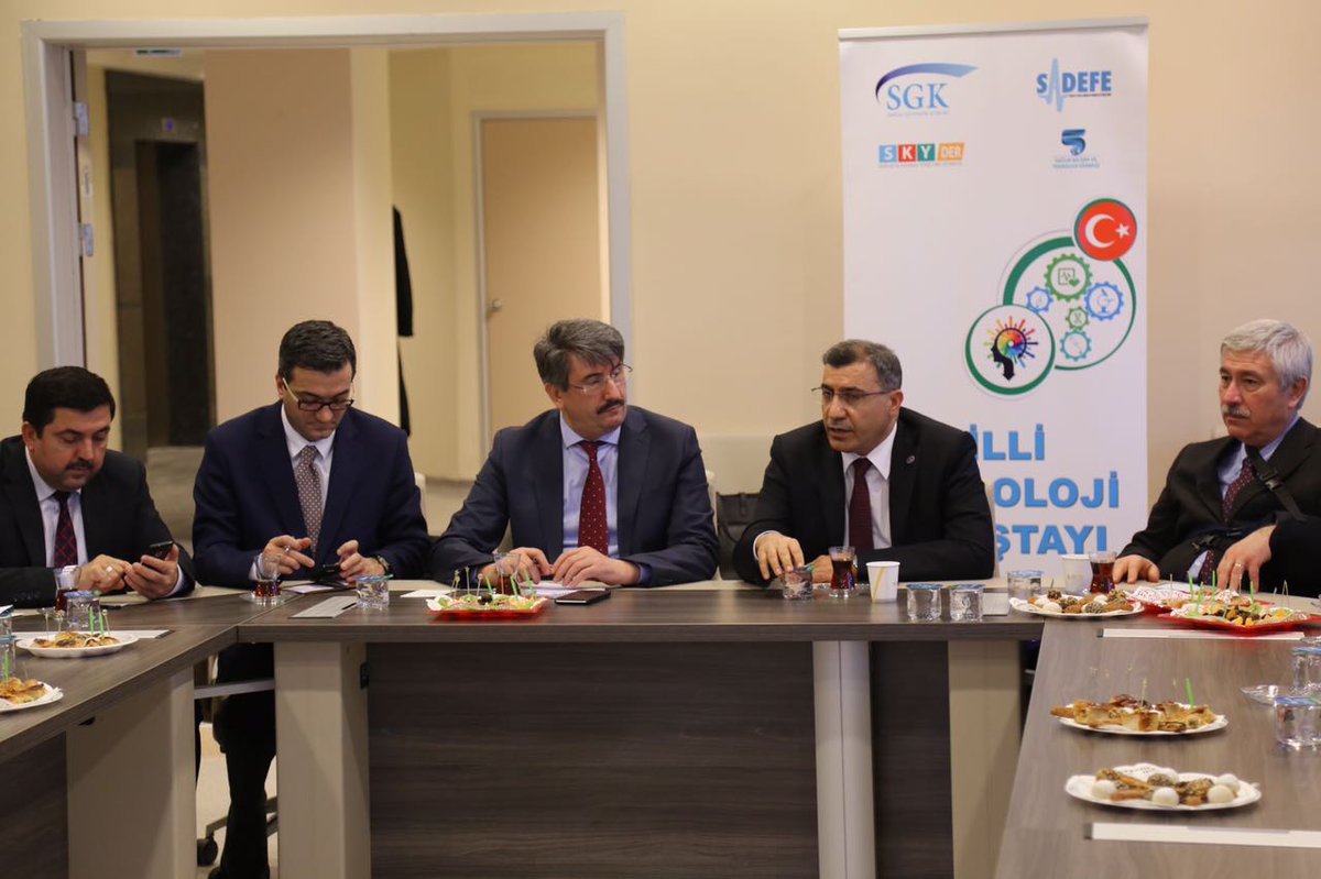 Sosyal Güvenlik Kurumu (SGK) Başkanlığı'nın Milli Teknoloji Çalıştayı Bioİzmir desteği ile İzmir'de gerçekleştiriliyor.