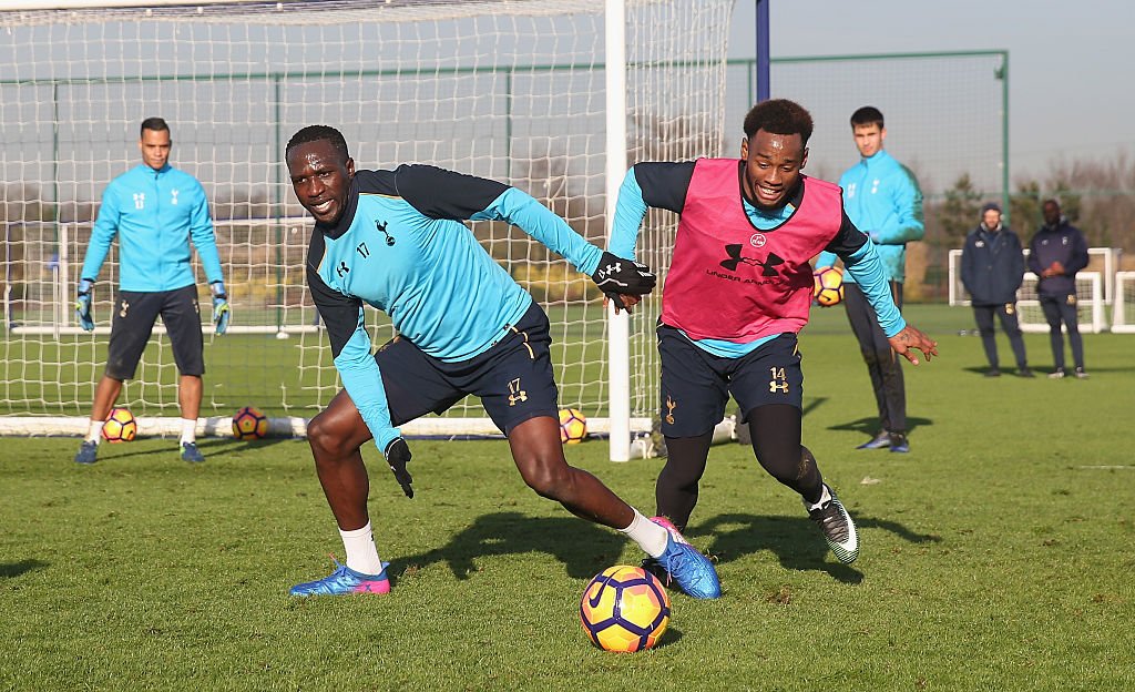 SpursOfficial's tweet photo. The hard work continues... 💪 #COYS https://t.co/rgO9v2ATRy