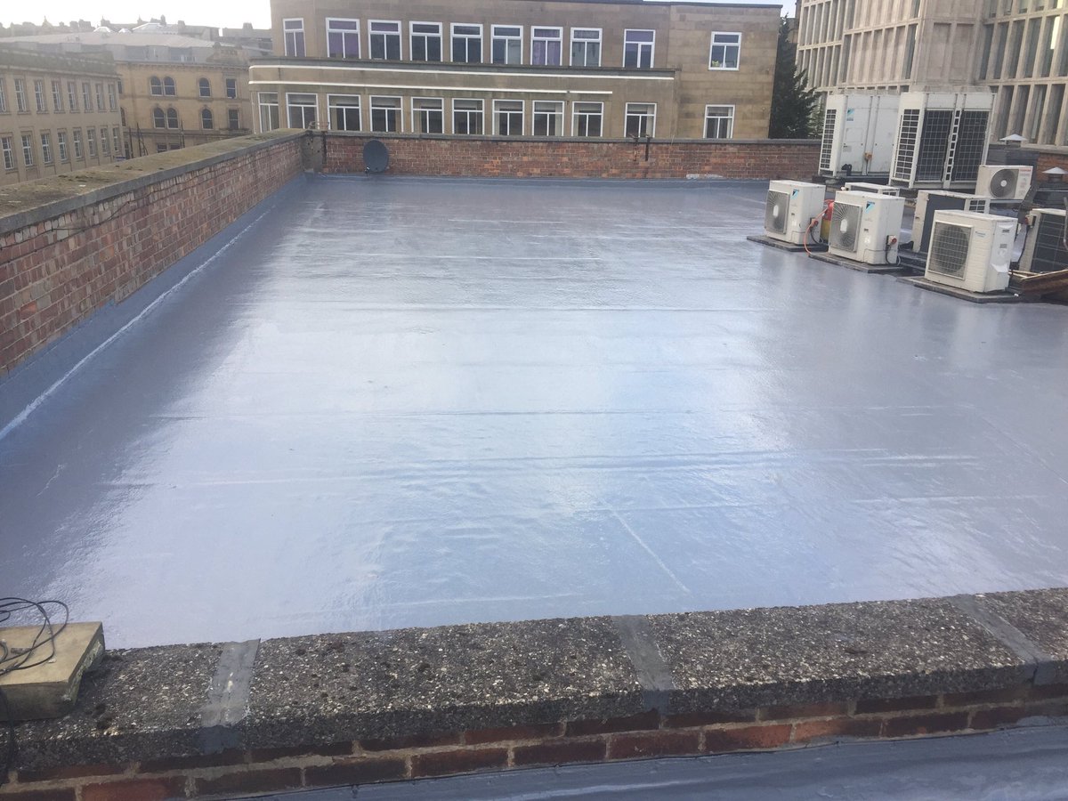 HallsApps's tweet photo. 1st #Belzona 3131 Membrane roof of the year just completed on a bank in Bradford centre. #liquidroofing #flatroofing https://t.co/wMOyfoBLKV