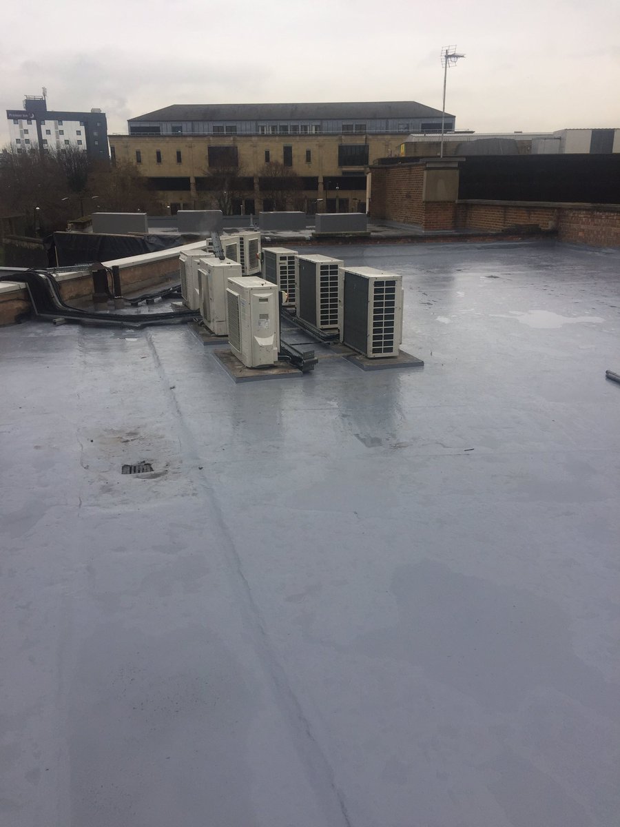 HallsApps's tweet photo. 1st #Belzona 3131 Membrane roof of the year just completed on a bank in Bradford centre. #liquidroofing #flatroofing https://t.co/wMOyfoBLKV