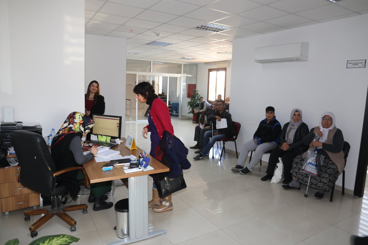 İl Başkanmızı Temsilen Siyasi ve Hukuki İşler Bşk <a href="/av_aligolcuk/">Av. Ali Gölcük</a> ve il  Başkan Yardımcılarımız,Halk Gününde vatandaşların sorunlarını dinledi
