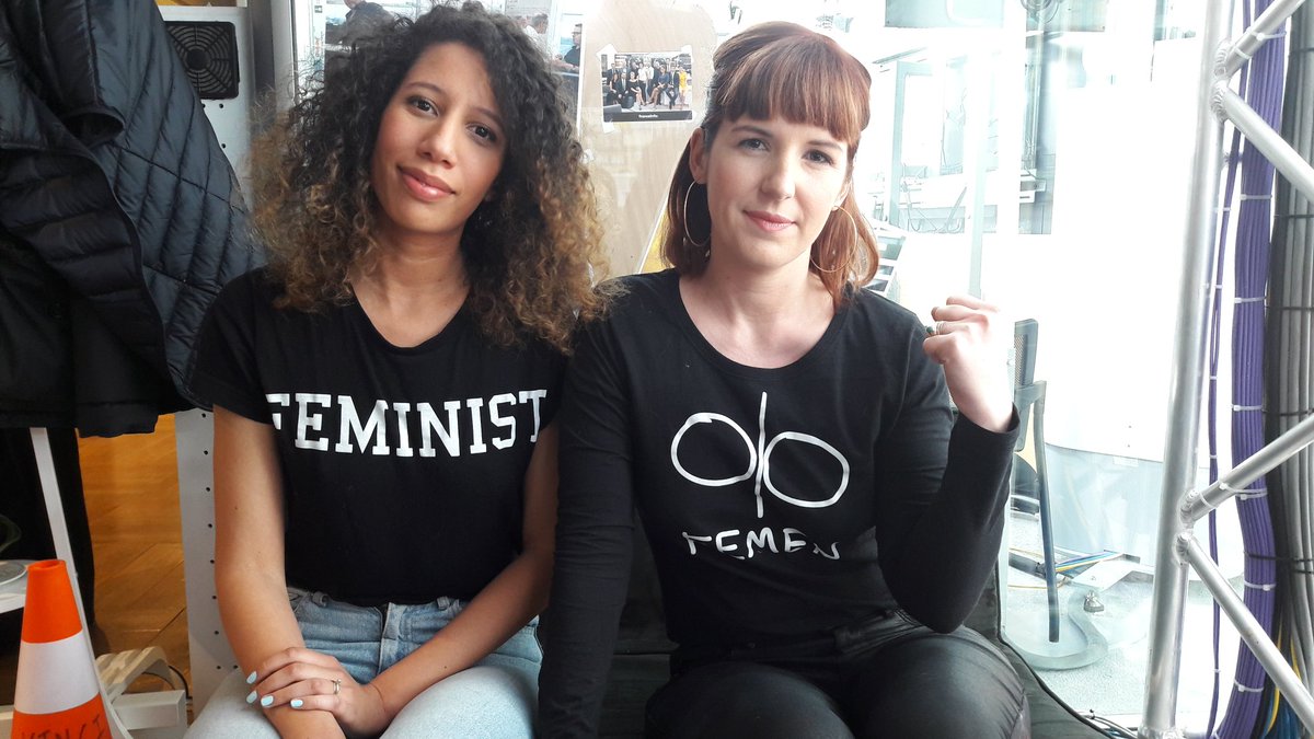 linhlandao's tweet photo. Les merveilleuses #Femen sont dans la place @sarahconstantin et @ElvireDCharles pour la #teammodule @franceinfoplus en live Facebook à 16h50 https://t.co/FCMy5jyU0b