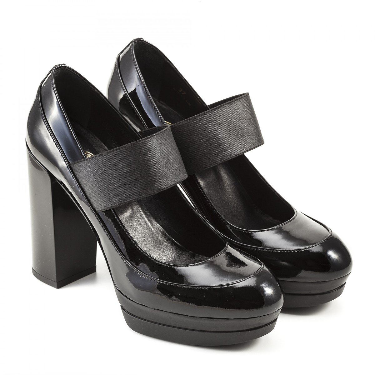 Le_Tue_Scarpe's tweet photo. L'unione di piccole attività vive in un sito molto interessante. Provate a guardare! https://t.co/jzFAUbDeO5 #madeinitaly @nciniero @vuance https://t.co/pFl6BRoJAY
