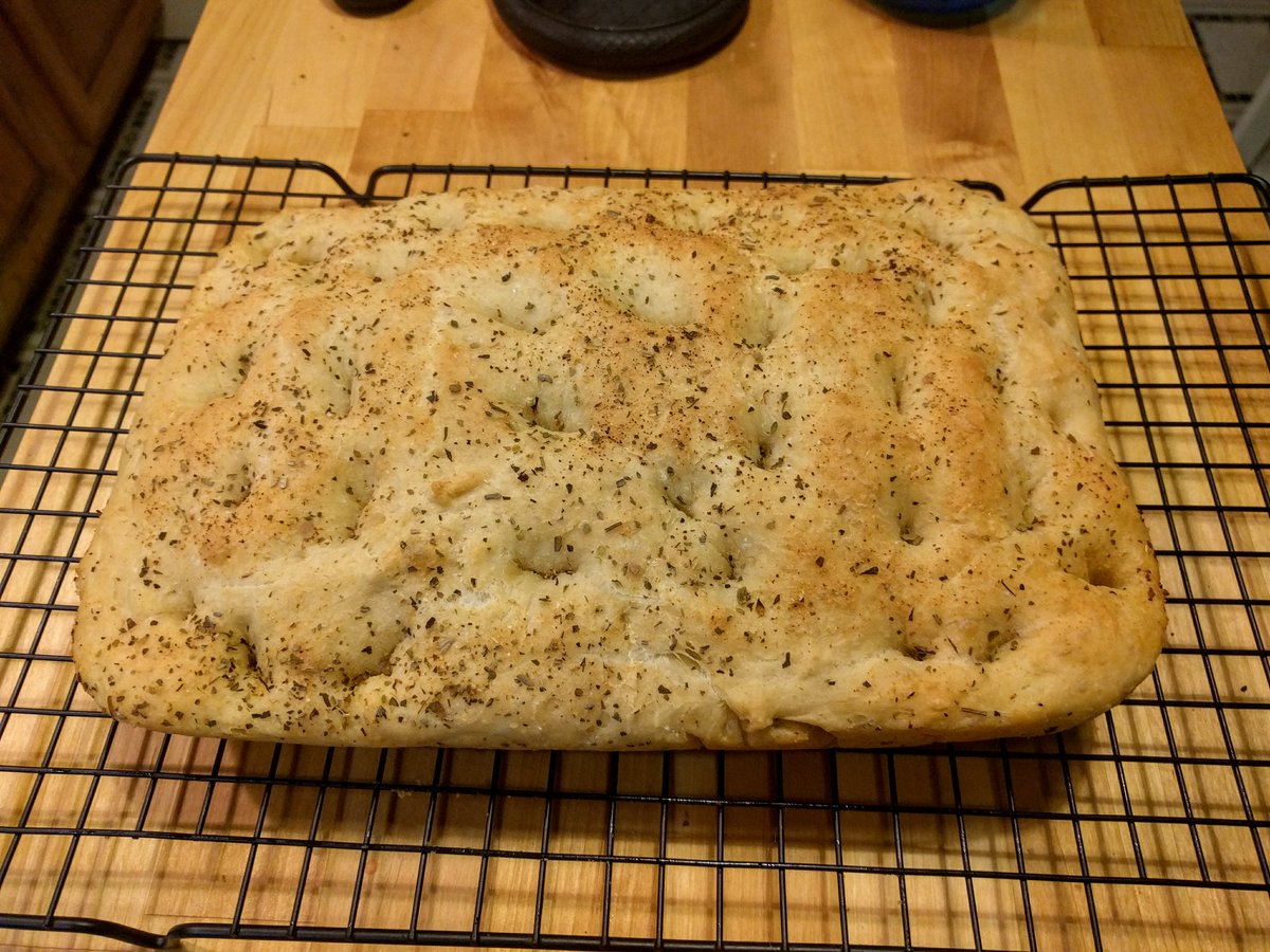 emsilybemsily's tweet photo. Threw together a quick focaccia bread last night courtesy King Arthur Flour's 1-hour recipe https://t.co/p1TmMP0Sd1 https://t.co/TCVOgJn6pj