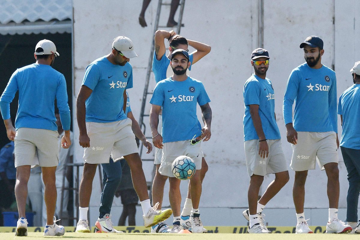 #INDvENG: Kohli's men disappoint fans even before the start of 2nd ODI dnai.in/dKSH https://t.co/kjCq2LOVkN