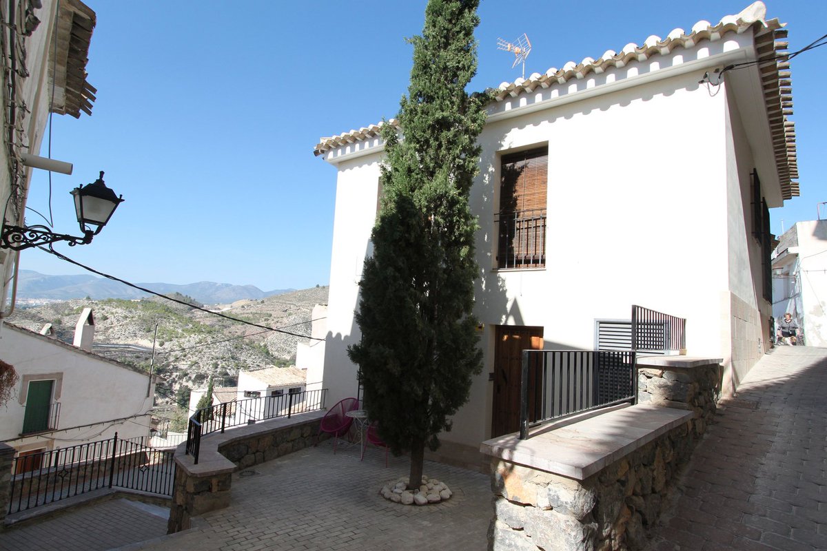 APARTAMENTOS ARCO DE LA IGLESIA : VEN A DISFRUTAR DE LA NIEVE EN CEHEGI
DISFRUTA DE LA NIEVE POR SOLO 50 EUROS NOCHE  
TELEFONO: 662073391