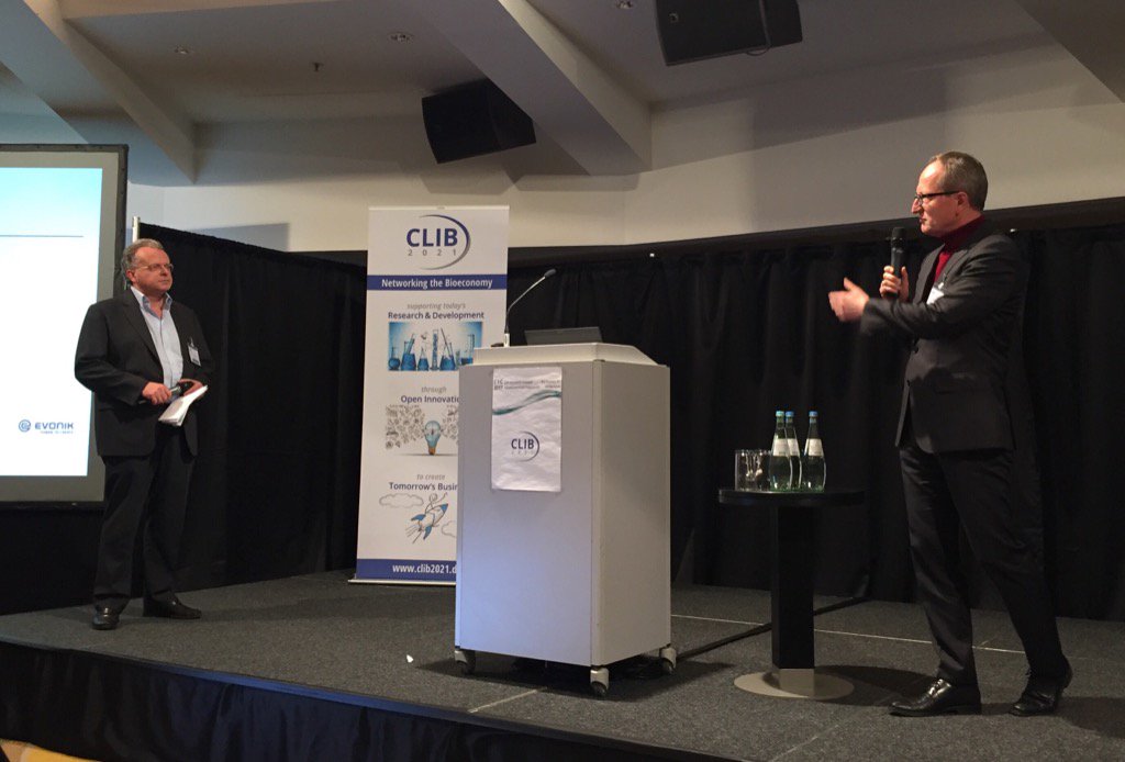 t_tmes's tweet photo. Second session at #CIC2017. Biotech: the easy way to functional complexity #clib2021 https://t.co/Sla44Kexpp