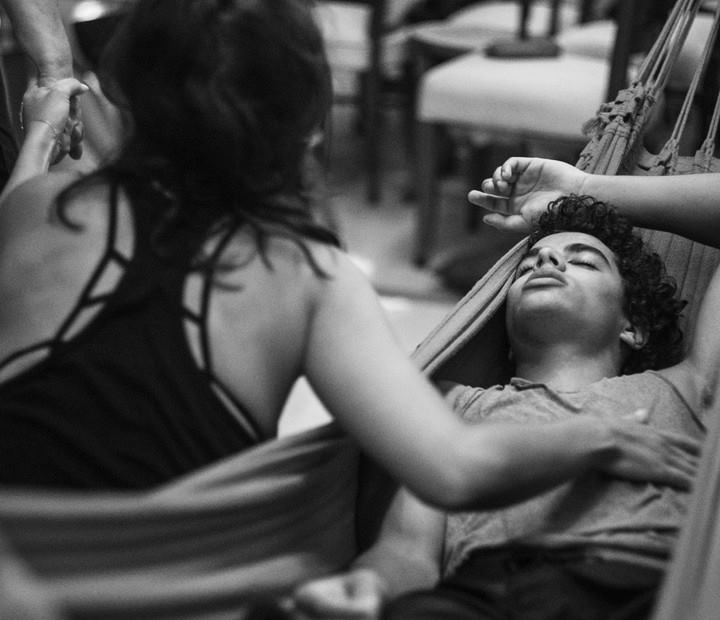 omatheusabreu's tweet photo. Foto do livro do Leandro Pagliaro que foi lançado ontem. "Fotografias - O processo criativo dos atores de Dois irmãos". https://t.co/BhBT49wYwo