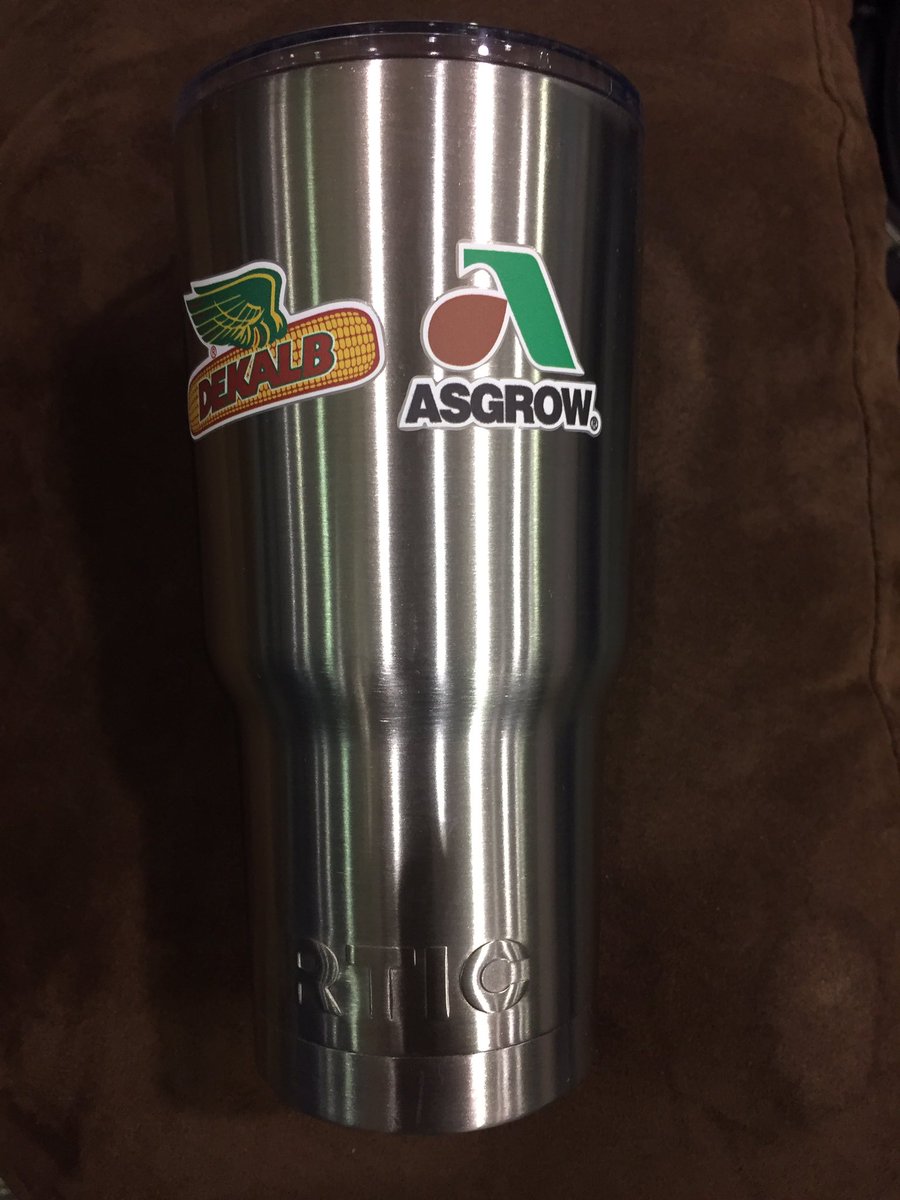 First 10 people to Retweet our previous tweet &amp; stop by the booth <a href="/SDAgriBusiness/">South Dakota Agri-Business Association</a> #AgExpo will get an <a href="/Asgrow_DEKALB/">DEKALB Asgrow Seed</a> Tumblr. #MyFarmMyYield