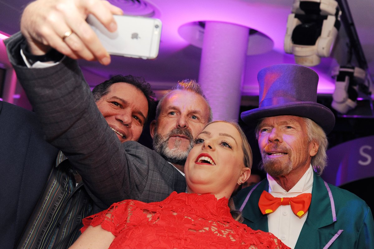 richardbranson's tweet image. The secret to creating an inspirational company culture that spurs innovation &amp;amp; drives business success: virg.in/Zxw