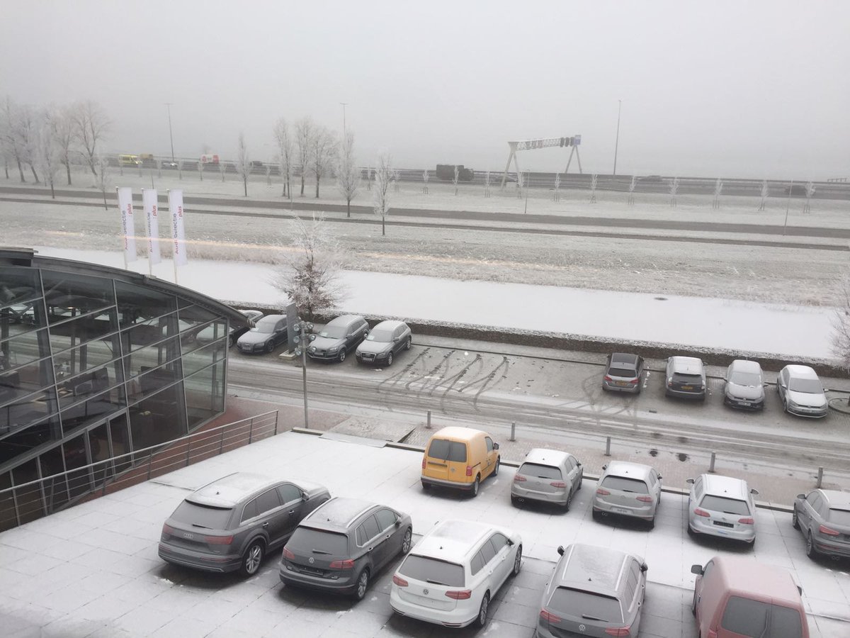 De 1ste bouwvergadering over de 2 nieuwe garages van @PouwAutomotive is een feit! We zijn er klaar voor!