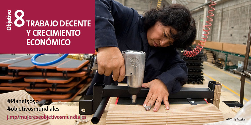 ONUMujeres's tweet photo. Mientras empieza el #wef17,descubre lo que hacemos por el empoderamiento económico de las mujeres&amp;niñas: https://t.co/7a82vczjqc #Planet5050 https://t.co/jAoIYO1nvA