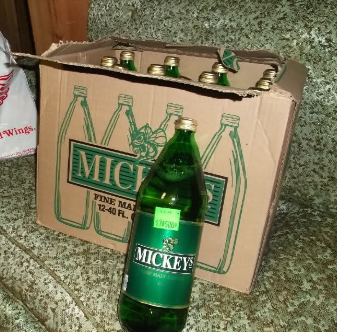 JolieCallison's tweet photo. @stoic008 They still make Mickey's?! Going to date myself here, but we used to buy that crap by the case as kids. #ItsAHoodThing #CheapBuzz https://t.co/FjSwR2fnOv