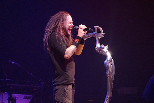 Happy fucking birthday, Jonathan Davis!! 

See you soon, here in Portugal \\m/ 
