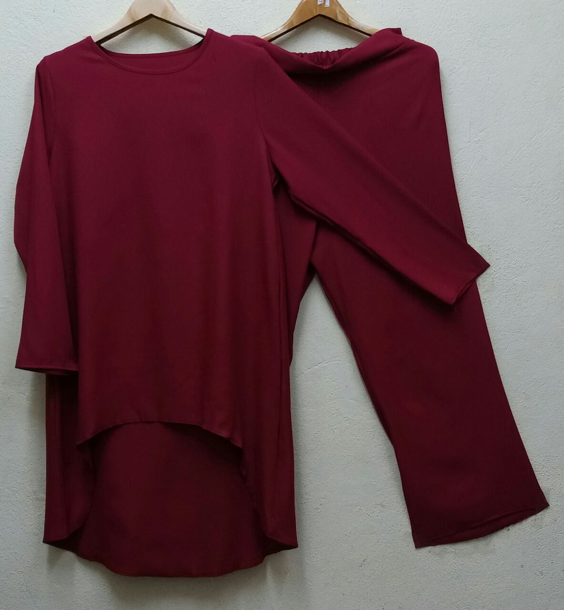 fawrashop's tweet photo. SET FISHTAILS 
RM 50
RM8sm | RM12ss
MATERIAL : MOSS CREPE
#fawrashop 
Dm/ws 017-4978346 https://t.co/ltxP88nywo