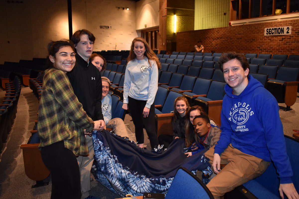 NAPKeyClub's tweet photo. Aw, all our favs! If you missed the meeting today, we made blankets for the Lighthouse shelter! #keyclubiskey #🔑 https://t.co/jetos6Fy0g