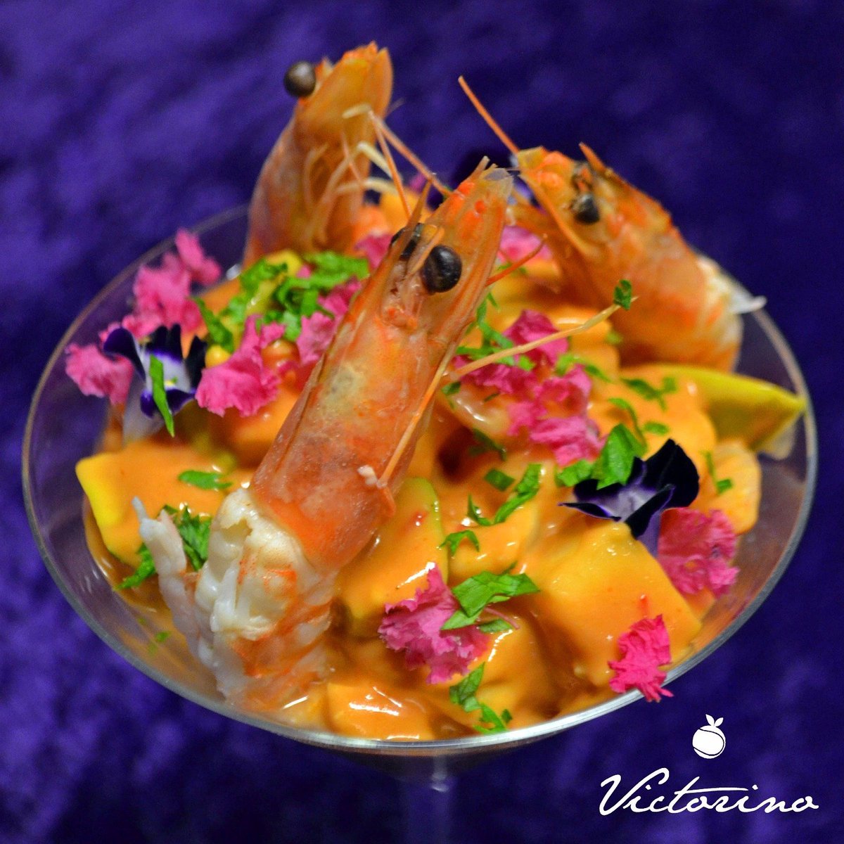 VictorinoPy's tweet photo. De entrada el Chef le sugiere Cóctel de Camarones #VictorinoPy #PrimerSet Info al 612-612 o en Santa Teresa 2.405 casi Herminio Maldonado https://t.co/Q7Q2jIsp4d