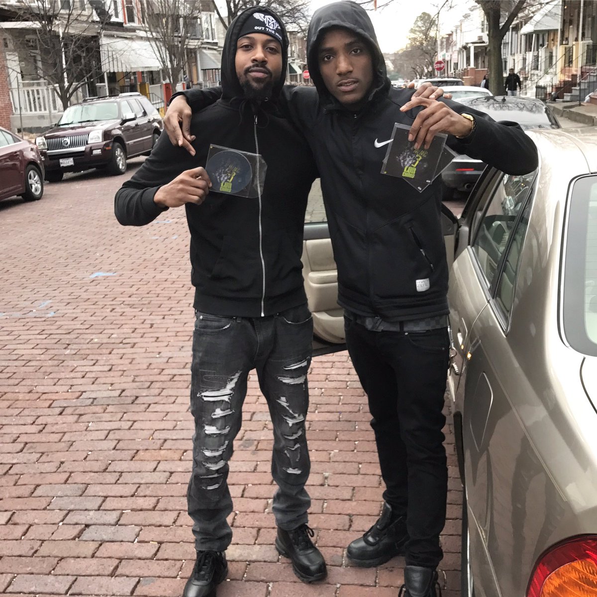 DjLilJetta's tweet photo. REAL DJ'S DO REAL THINGS❗️Pulled Up On My Woe @unda_rated And Copped Up #ImMeVol3 HIT HIM UP FOR THEM COPIES 🔥🔥🔥🔥 https://t.co/x3qFZMgJTe
