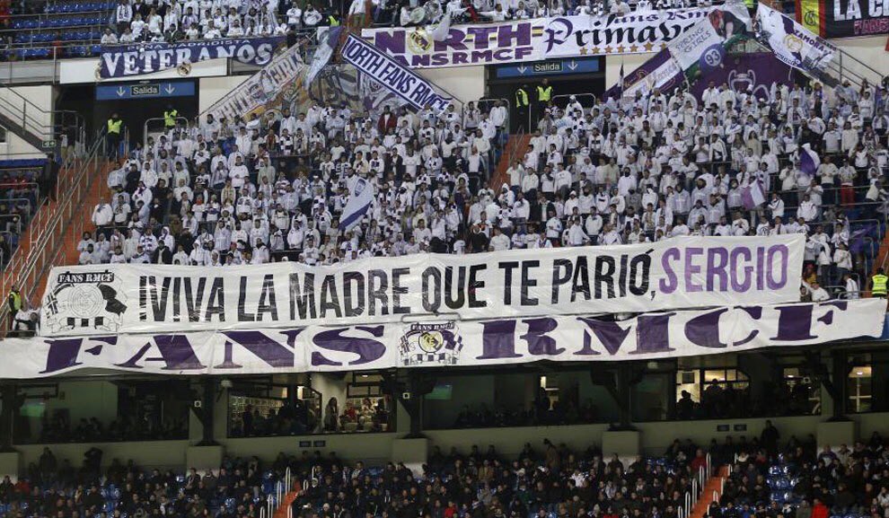 CarolinaPadron's tweet image. La afición del Bernabéu consiente a su Capi @SergioRamos: "Viva la madre que te parió, Sergio" (foto de @marca)