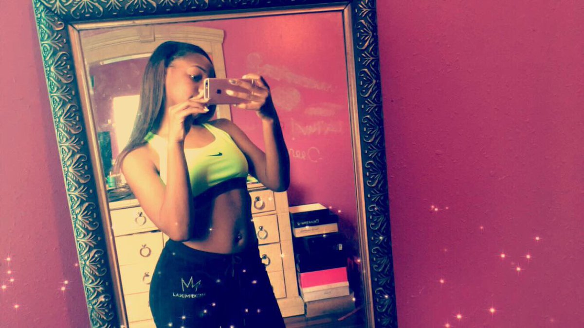 4evertorykeeper's tweet photo. &amp; when the whole world is against her I'll still be here💕 I got me..🤦🏽‍♀️ #wce✨ https://t.co/6jHPlYH8aA