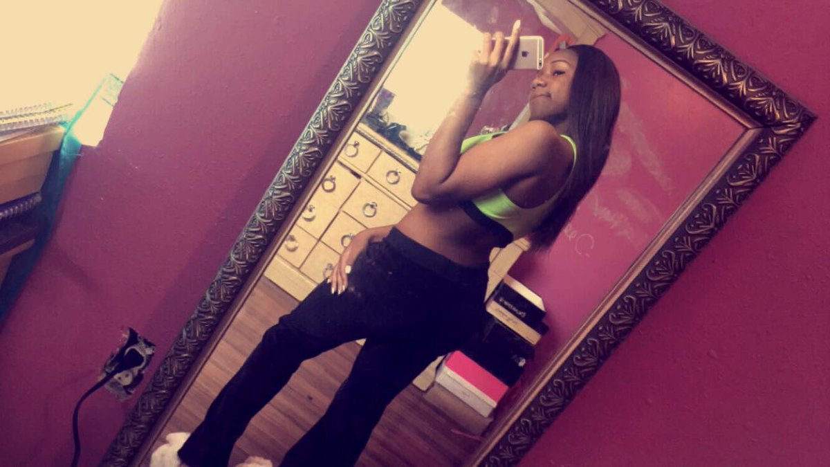 4evertorykeeper's tweet photo. &amp; when the whole world is against her I'll still be here💕 I got me..🤦🏽‍♀️ #wce✨ https://t.co/6jHPlYH8aA