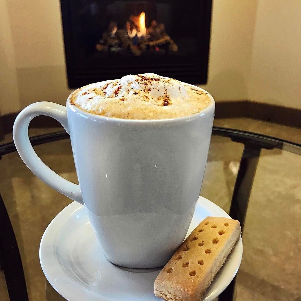 Gingerbread chai tea latte from our Smeg built-in coffee machine 😍🤤
Testing out the milk f… ift.tt/2iKh3n5