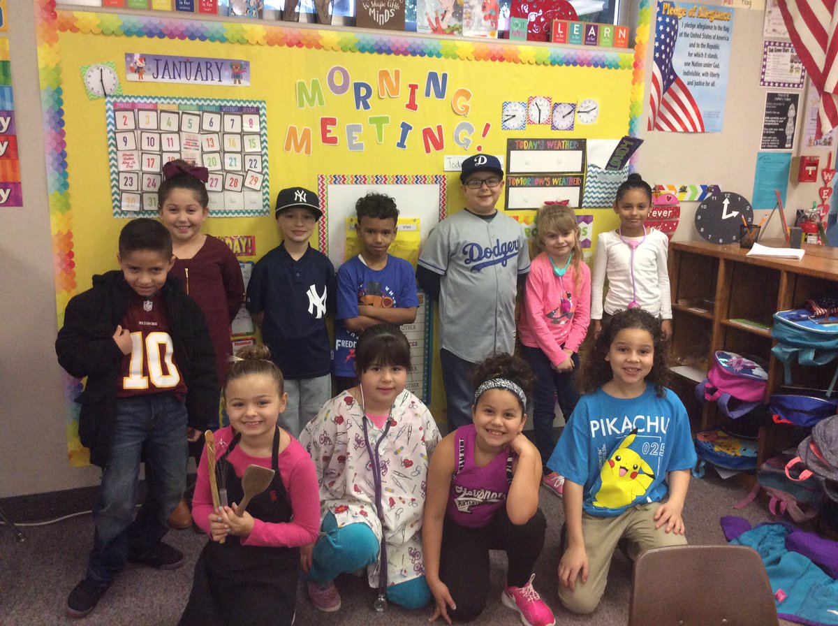 mrsblackog's tweet photo. We enjoyed our "I have a Dream" dress up as your dream career day. #oggoodthings @oakgrovestars https://t.co/SoERKnMKv8