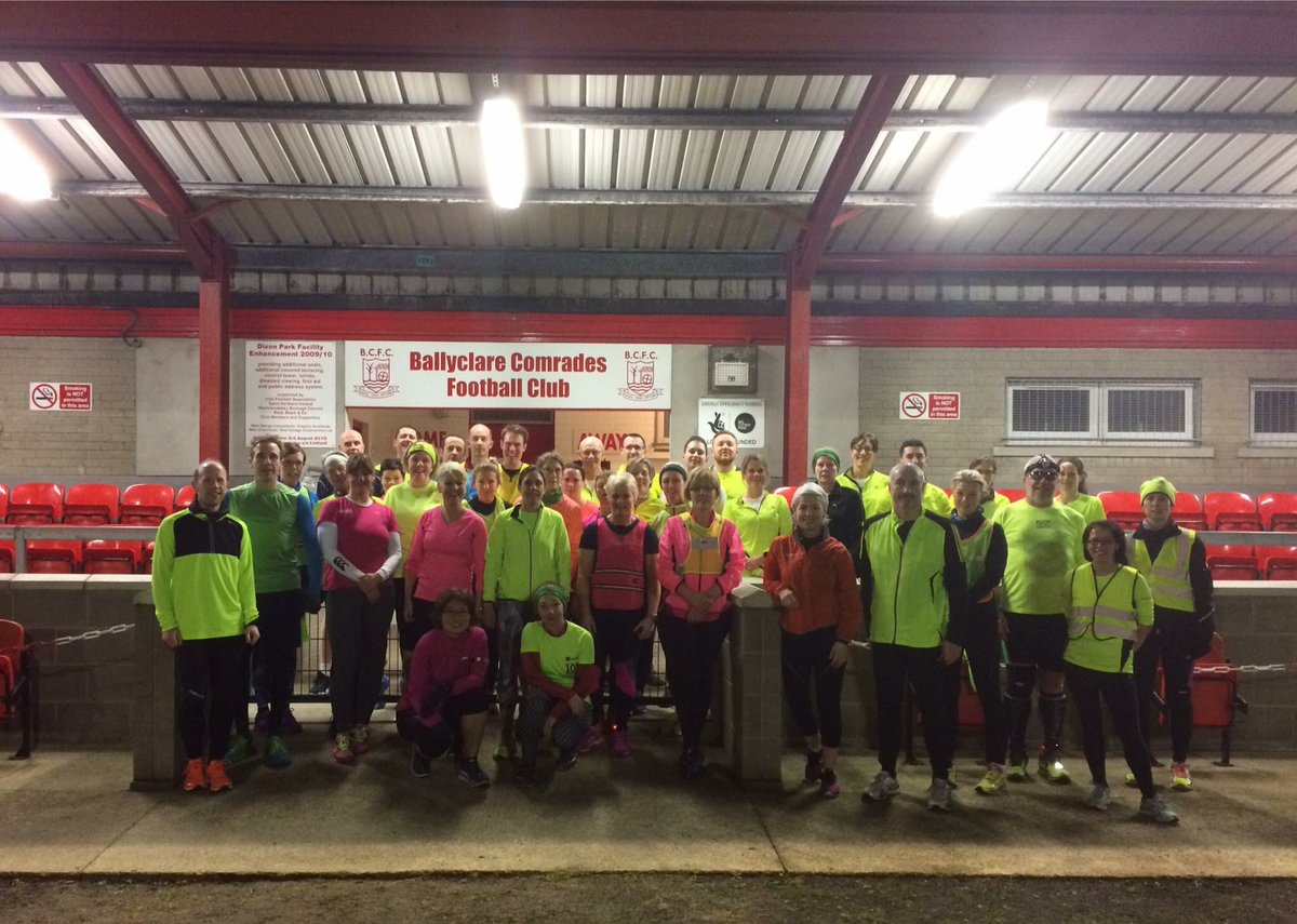 CAntrimHarriers's tweet photo. Speedwork with a difference tonite - 300s on a track! Thanks to @BallyclareFC ! #sportingfamily #fastfeet #goCAH #speedworkworks https://t.co/z1t67Wdl2E