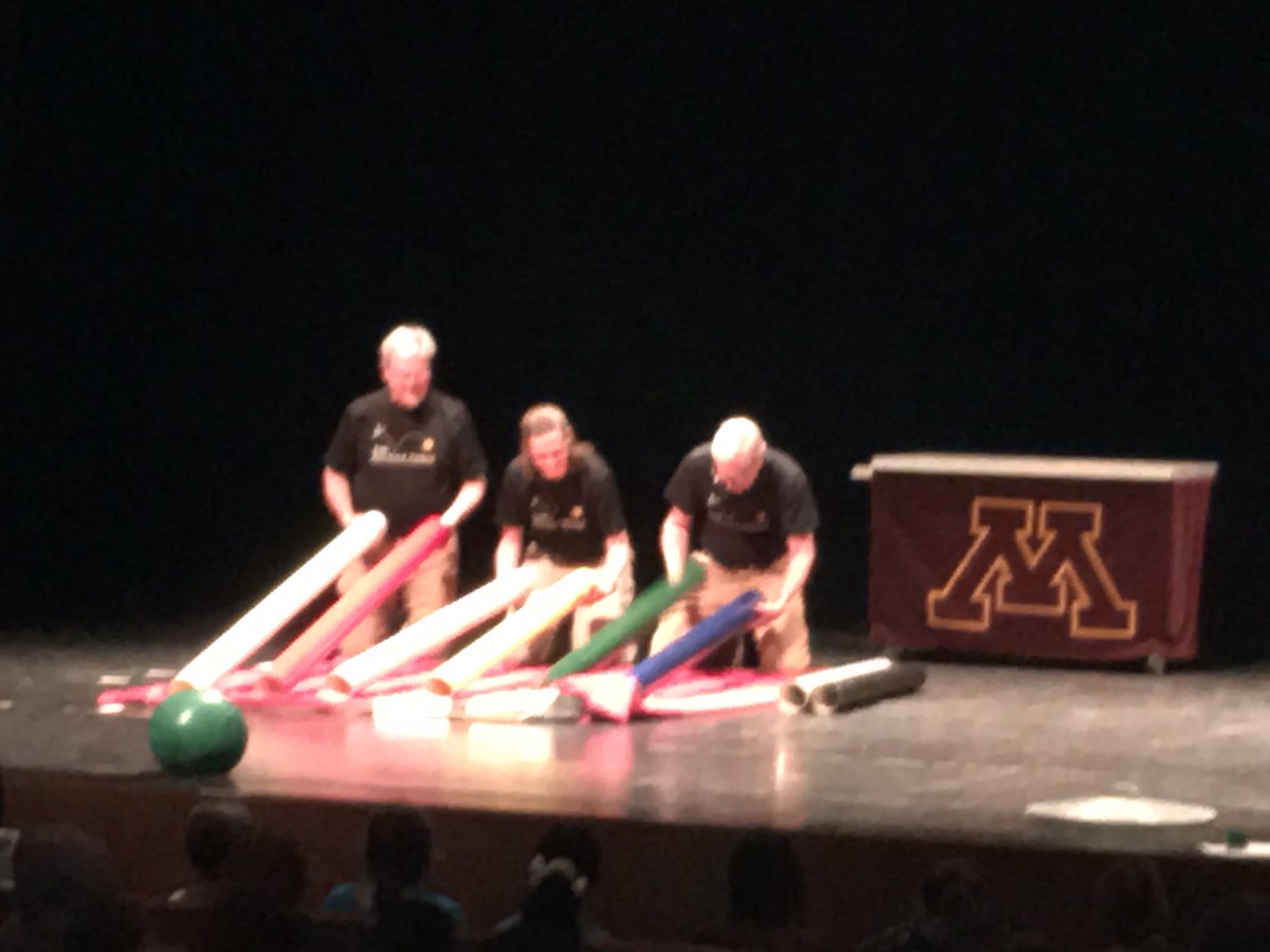 WW_3rd's tweet image. These were some of our favorite moments from our field trip to the @UMNPhysicsForce show last Friday! 👏 #physicsiscool #physicsforce