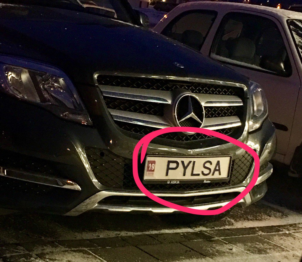 jonolafs's tweet photo. Þessu máli er hér með lokið. #Pylsa https://t.co/0VQXOenGhT